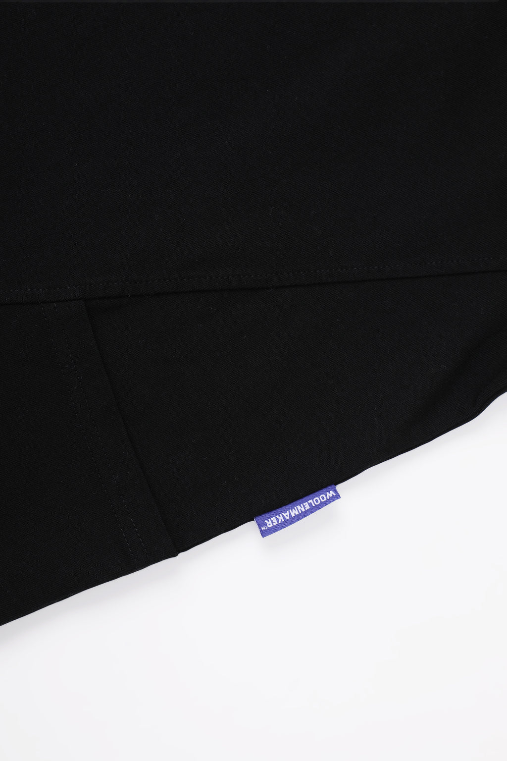 【綿100%】長袖 ポケットTシャツ | 肌触りの良い ブラックで温もりのある ルーズフィット