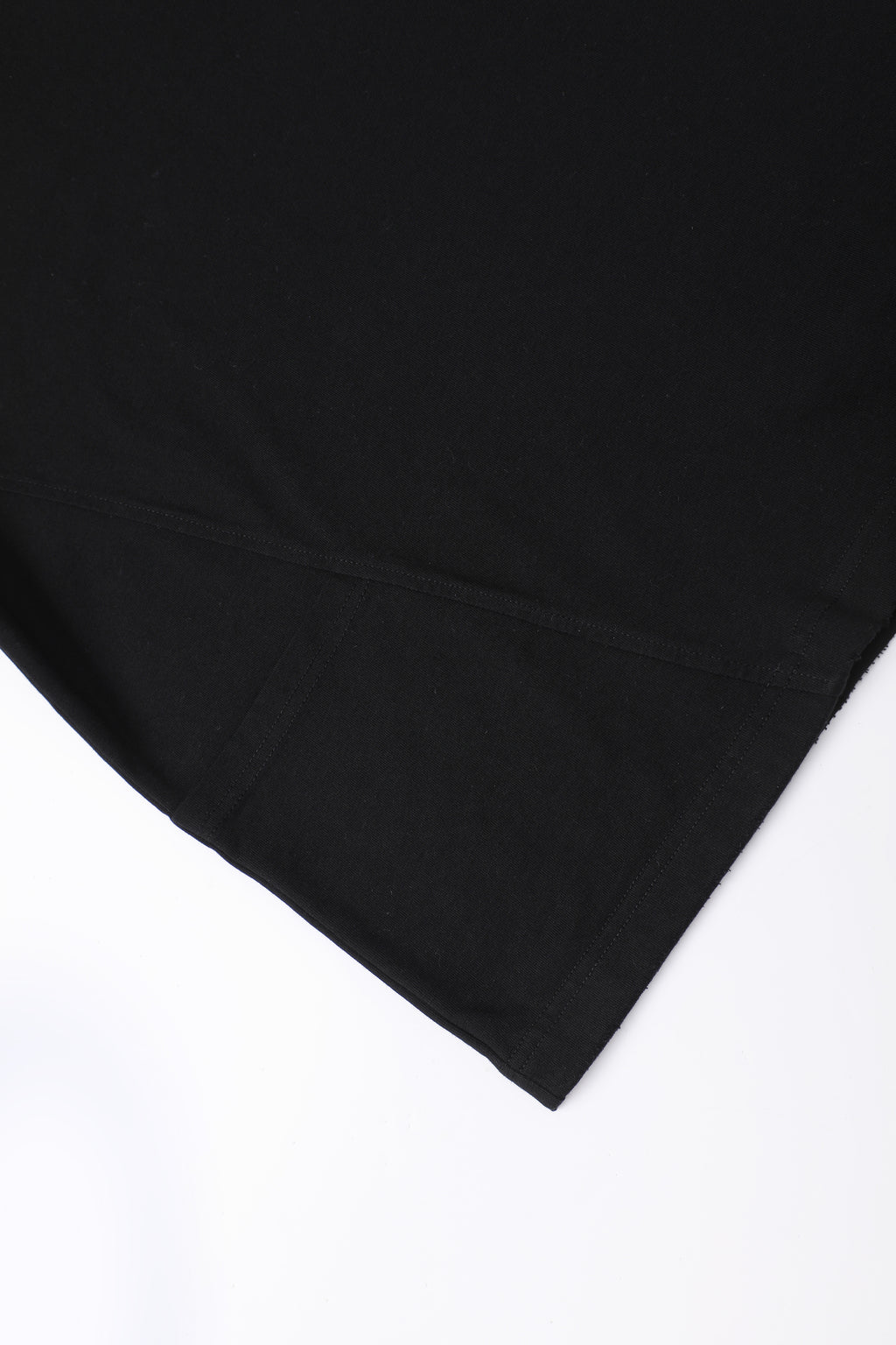 【綿100%】長袖 ポケットTシャツ | 肌触りの良い ブラックで温もりのある ルーズフィット