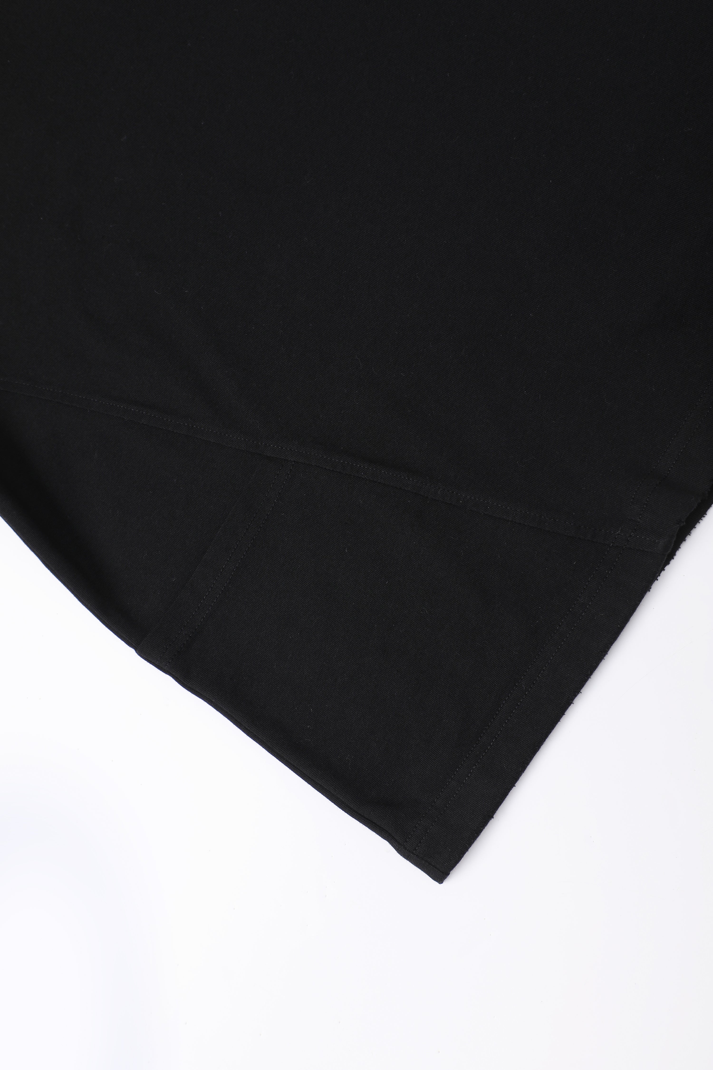 【綿100%】長袖 ポケットTシャツ | 肌触りの良い ブラックで温もりのある ルーズフィット