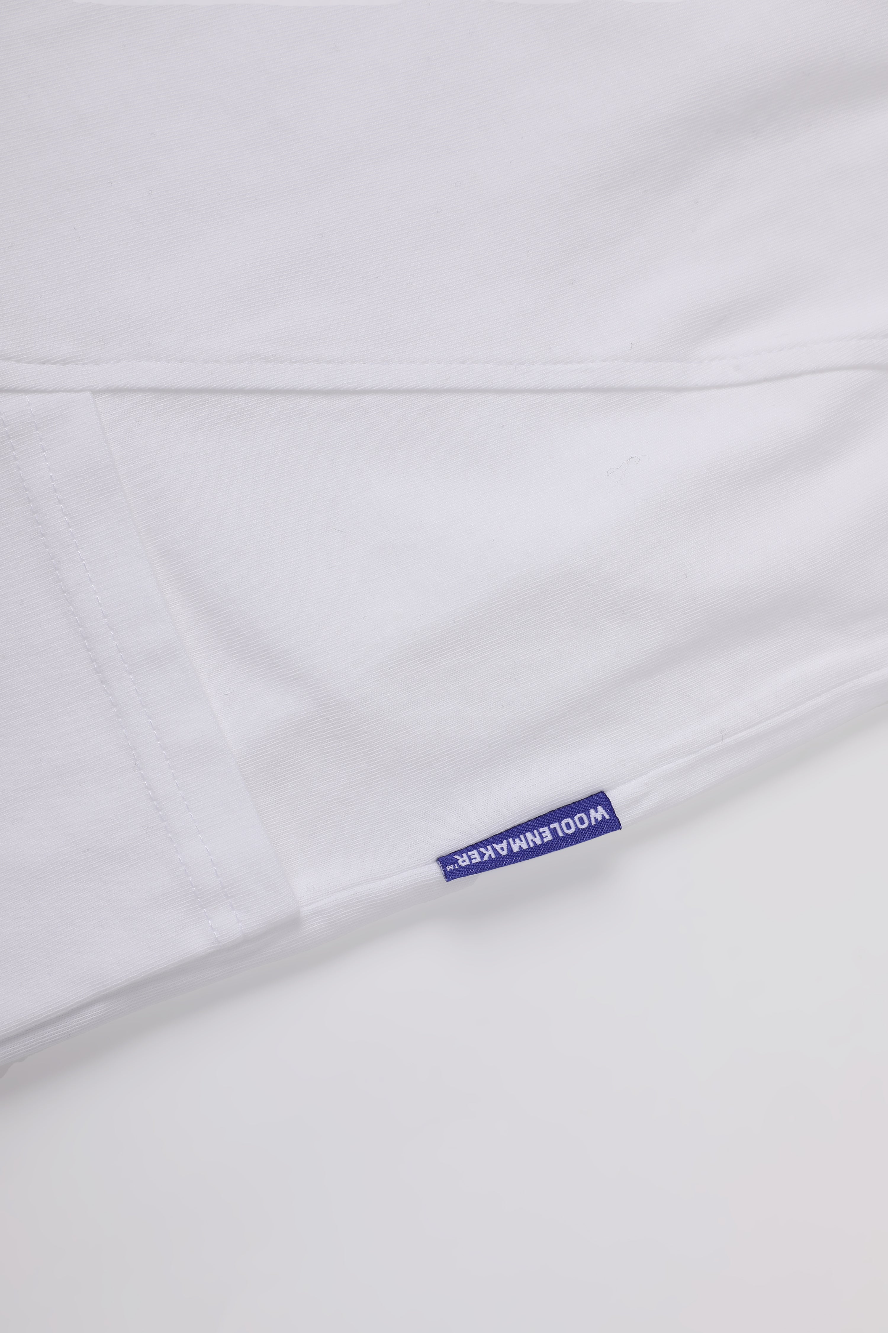 【綿100%】長袖 ポケットTシャツ | 肌触りの良い ホワイトで温もりのある ルーズフィット