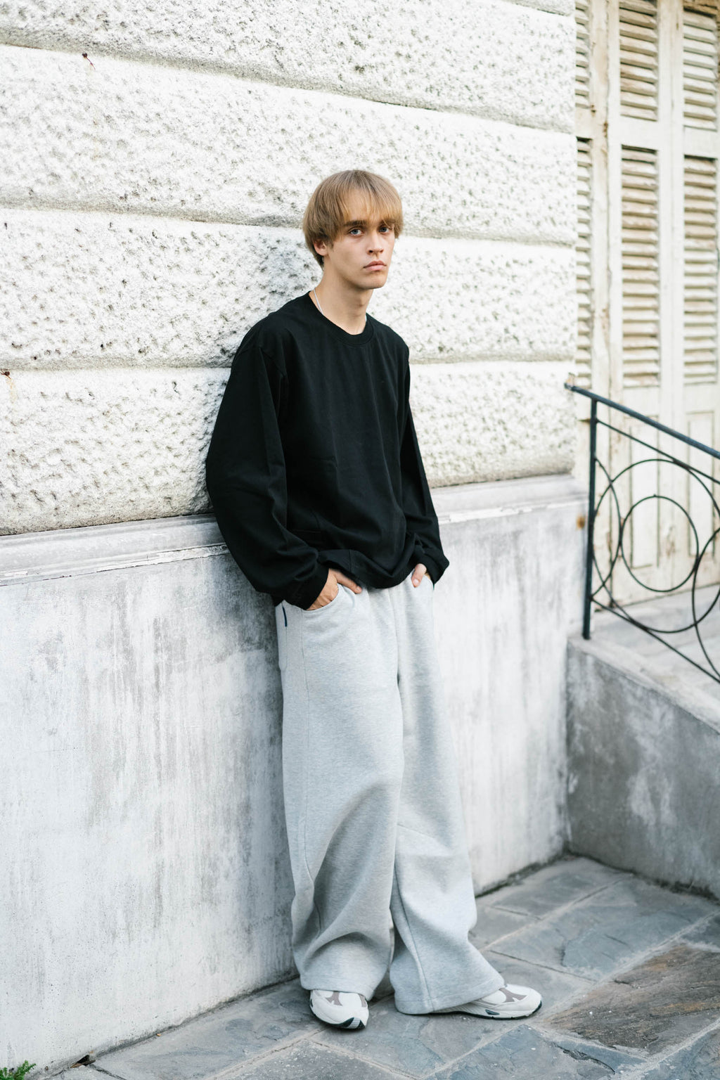 LINDEN ストレートスウェットパンツ グレー