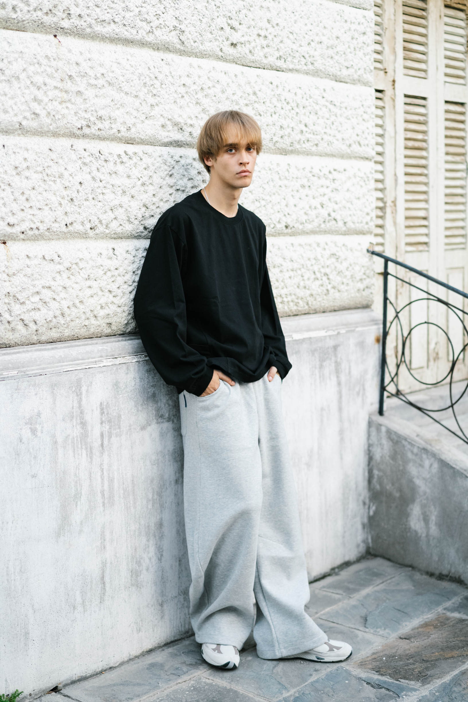 LINDEN ストレートスウェットパンツ グレー