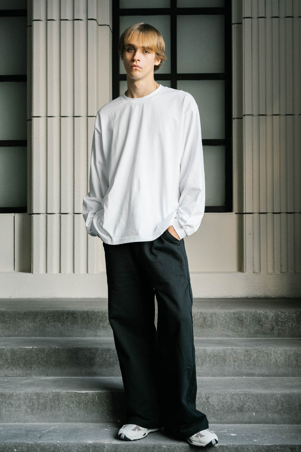 LINDEN ストレートスウェットパンツ ブラック