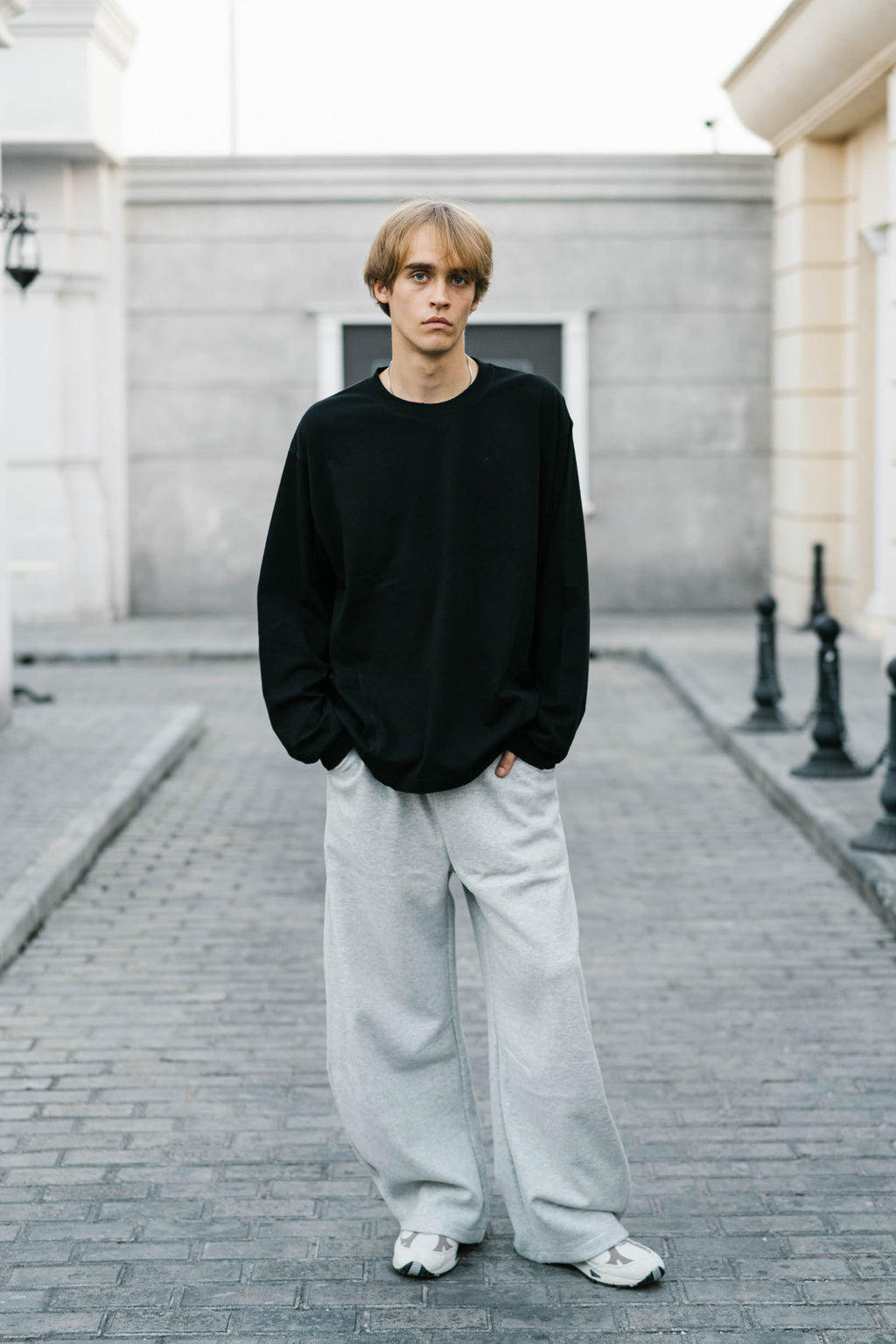 LINDEN ストレートスウェットパンツ グレー