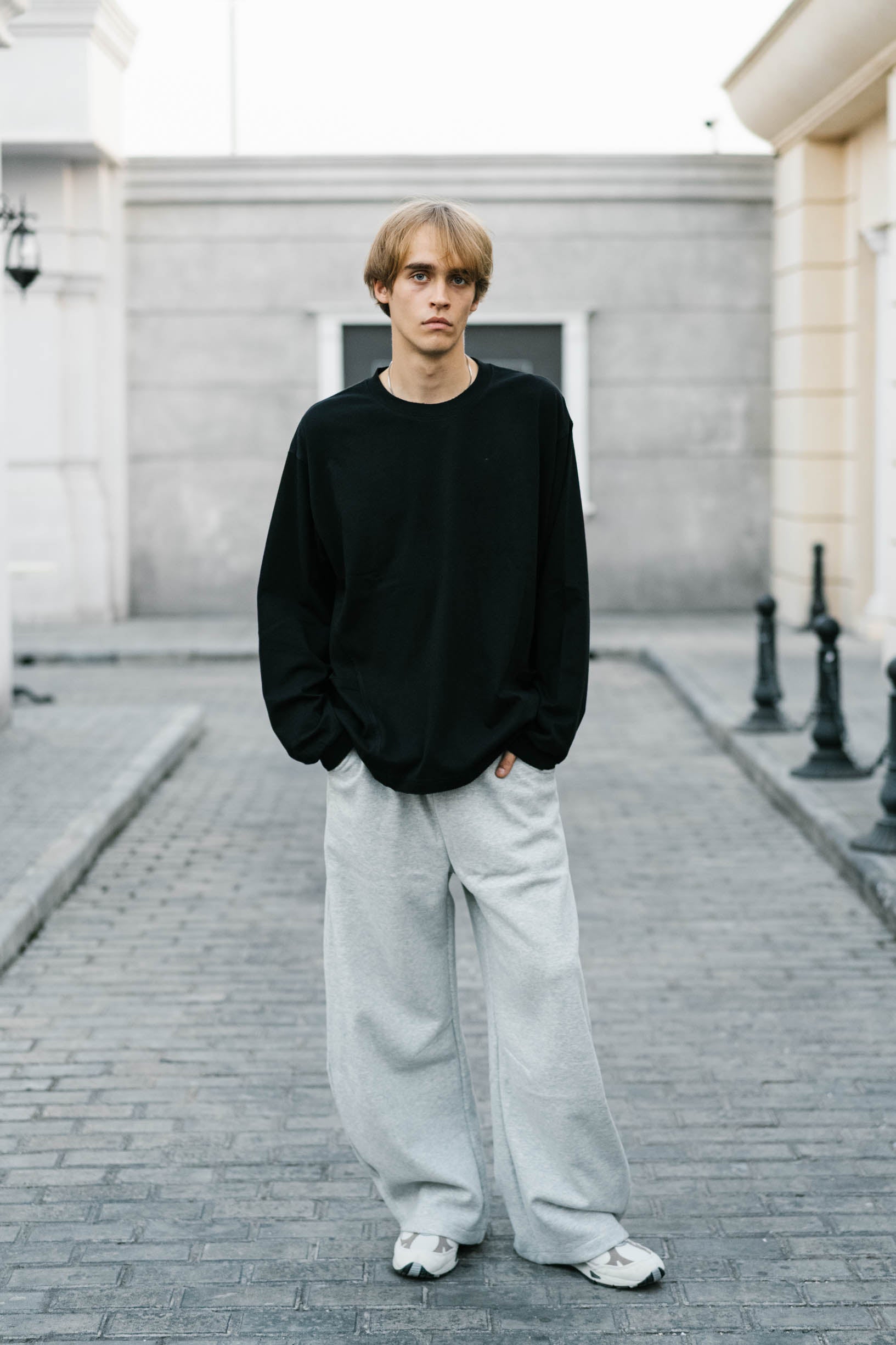 LINDEN ストレートスウェットパンツ グレー