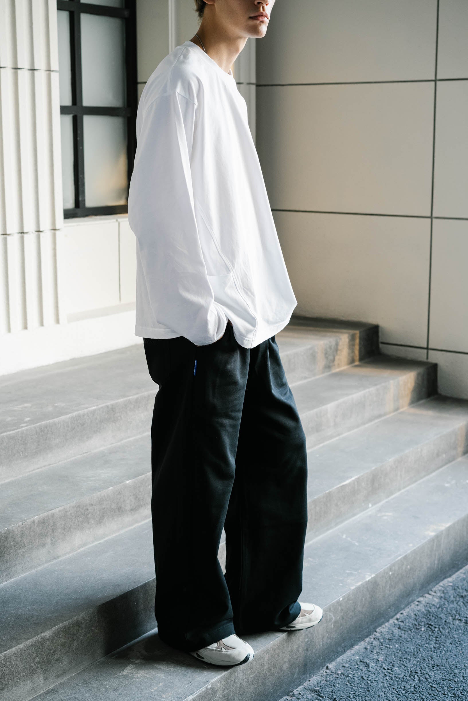 LINDEN ストレートスウェットパンツ ブラック