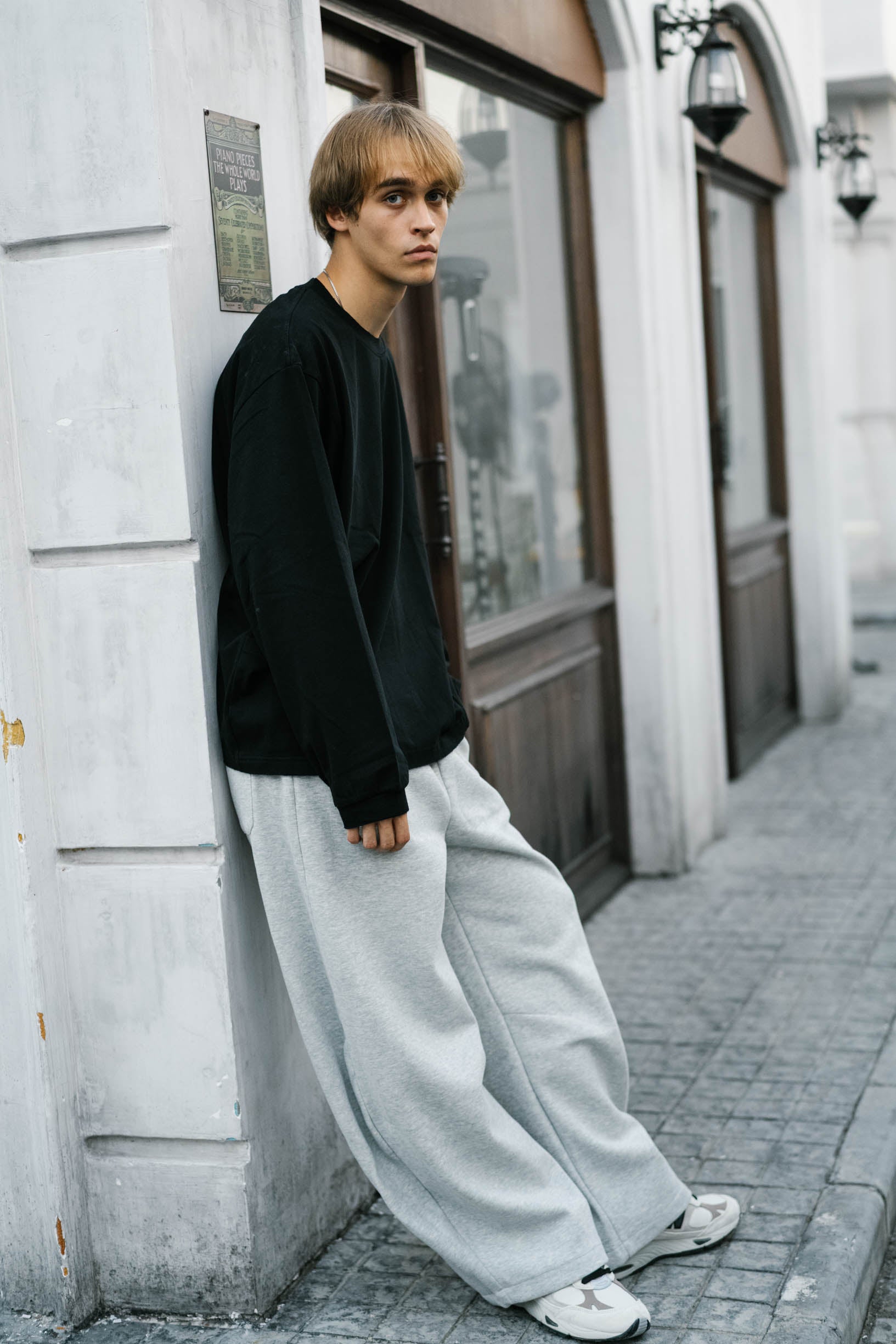 LINDEN ストレートスウェットパンツ グレー